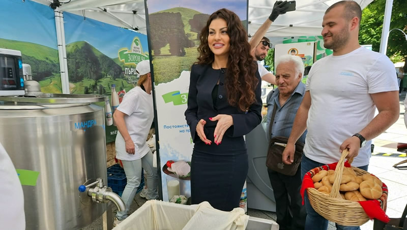Ива Иванова участва в откриването на първия Фестивал на българското сирене и млечни продукти „От пиле мляко“